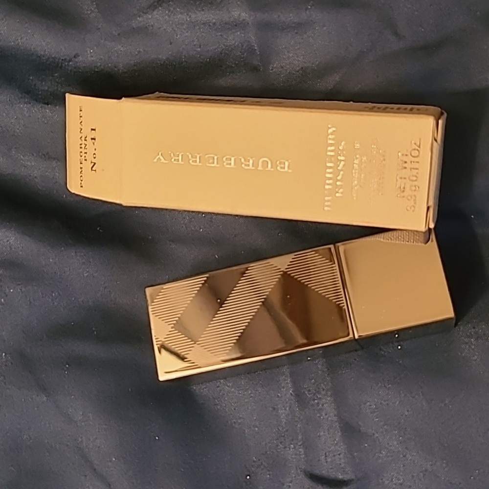 Burberry lipstick pomegranate pink no.41 - Picture 4 of 4